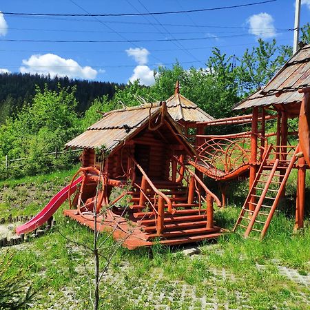 Дерев'Яний Котедж "Казка" Yaremche Eksteriør billede